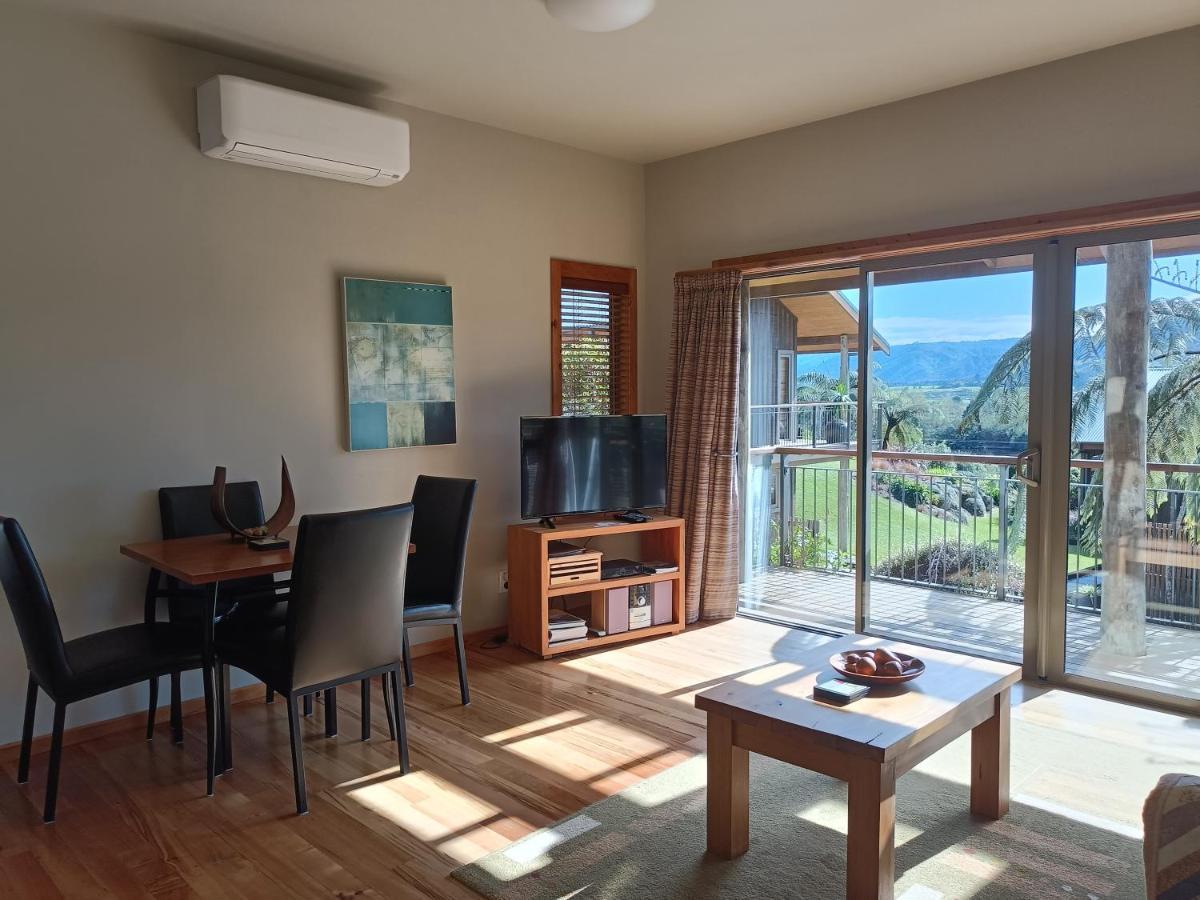 Riverstone Retreat Karamea Экстерьер фото