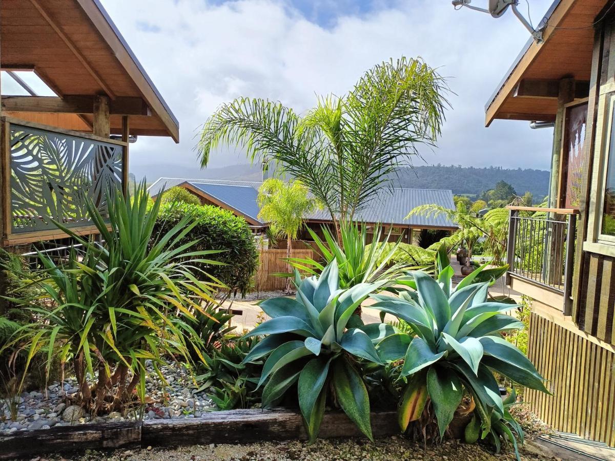 Riverstone Retreat Karamea Экстерьер фото